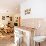 Apartamento 2 Bedroom Stunning In *
