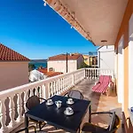 2 Bedroom Stunning In Apartamento