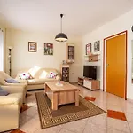 Apartamento 2 Bedroom Stunning In *