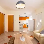 2 Bedroom Stunning In *
