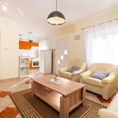 2 Bedroom Cozy In Apartman
