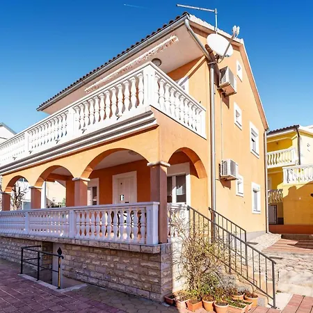 2 Bedroom Stunning In Апартаменты