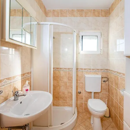 2 Bedroom Cozy In Apartman