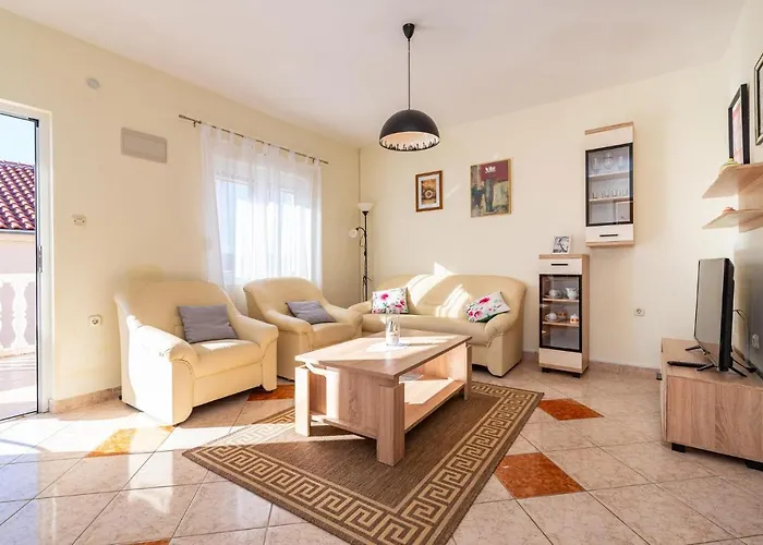 Апартаменты 2 Bedroom Stunning In
